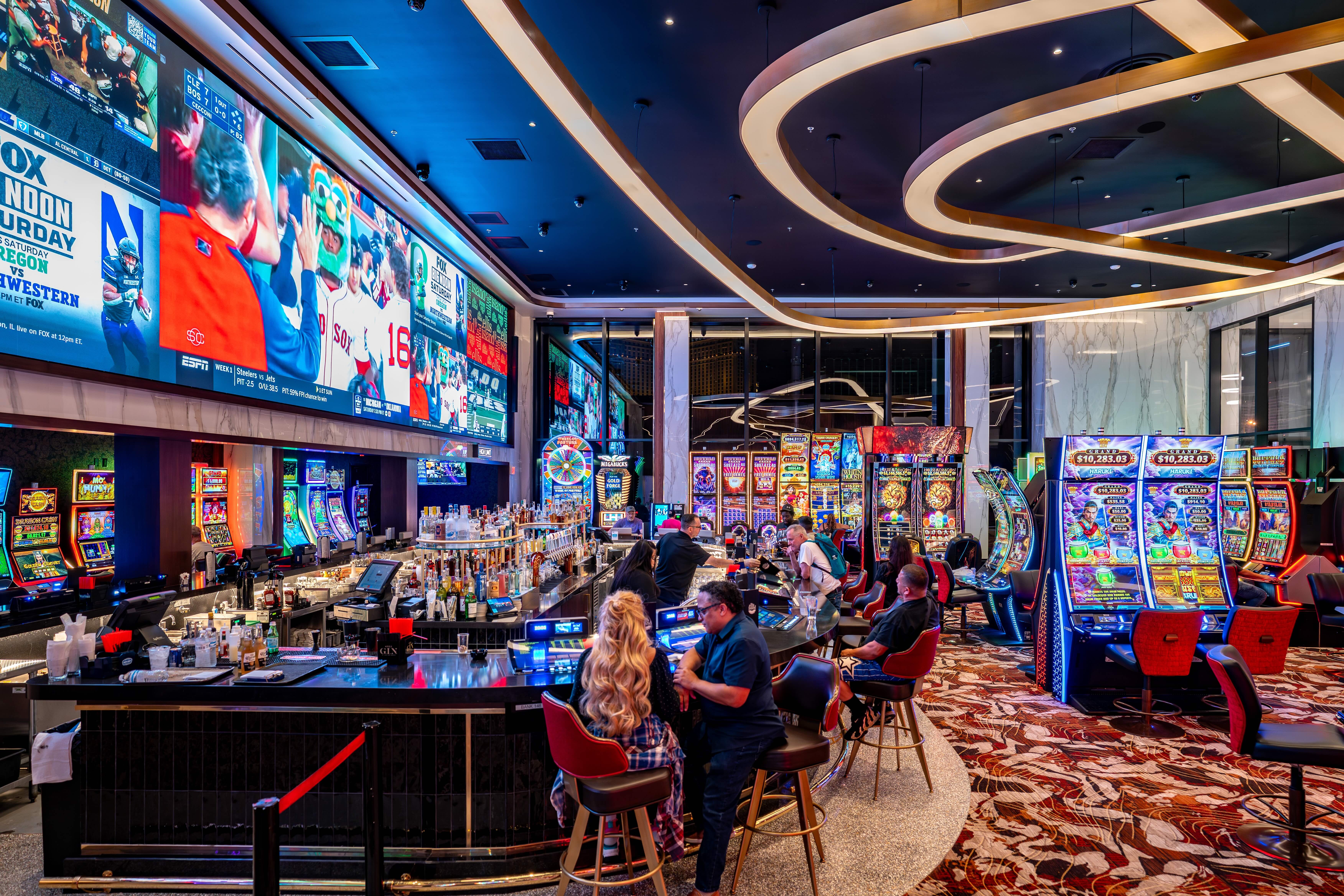 An evening of entertainment with a casino atmosphere in a comfortable lounge environment